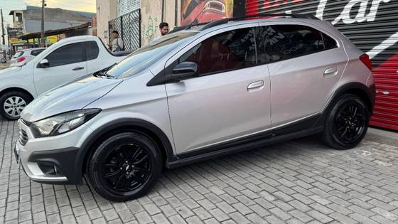 CHEVROLET ONIX 1.4 MPFI ACTIV 8V FLEX 4P AUTOMÁTICO